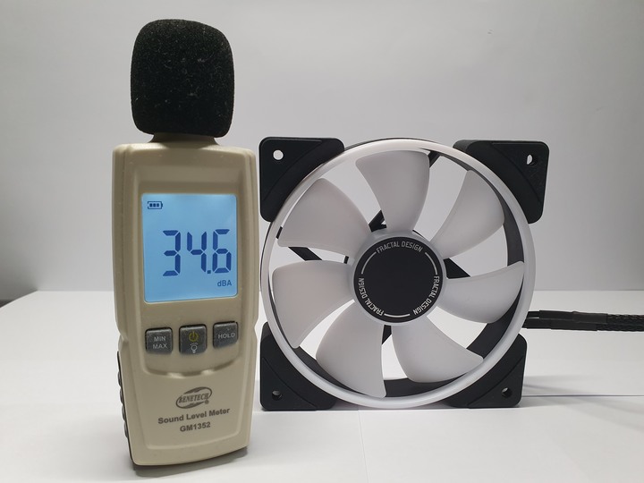 Fractal Design 盡享工藝之美 <風扇篇> Prisma AL-12 和 Aspect 12 PWM ARGB開箱