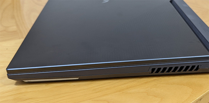 新筆電三週心得之G713QM(STRIX G17)