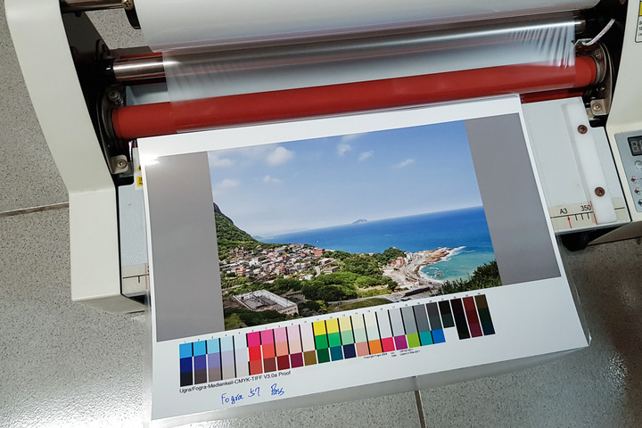 EPSON L805 簡單開箱 與 實際輸出影像測試 勸敗文(2021-11-18 更新)