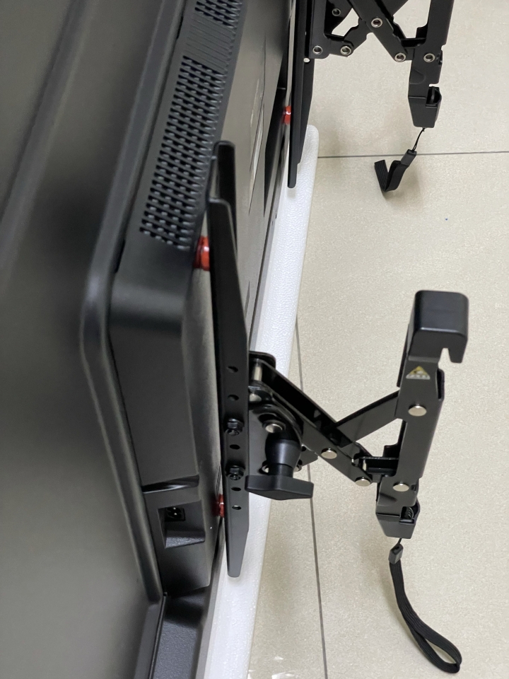 小米智慧型顯示器65吋電視壁掛