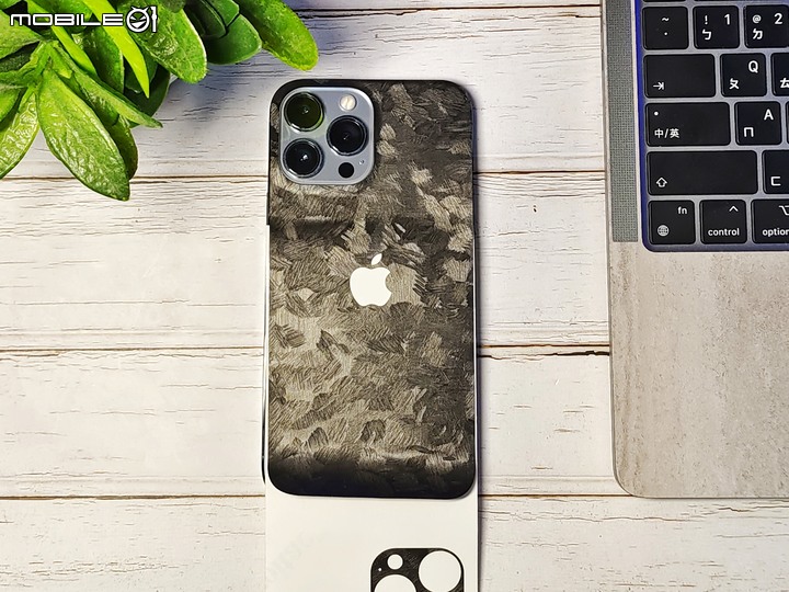 手機包膜不求人，GoatFilm 機膚 iPhone 13 Pro Max DIY 包膜教學
