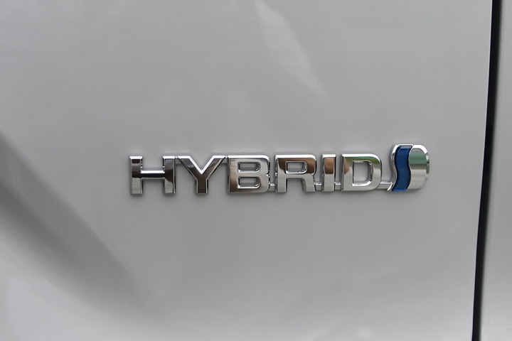 花東買TOYOTA CC Hybrid，為了車美仕一年多第五次進場處理囉~_~！