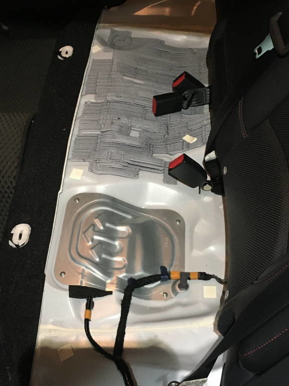 點我看大圖 2016 Mazda 3 6萬 DIY 更換燃油濾蕊