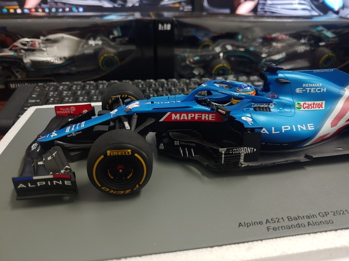 [開箱]1/18 SPARK ALPINE F1  TEAM  A521 FERNANDO ALONSO 2021