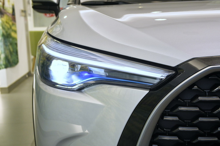 花東買TOYOTA CC Hybrid，為了車美仕一年多第五次進場處理囉~_~！