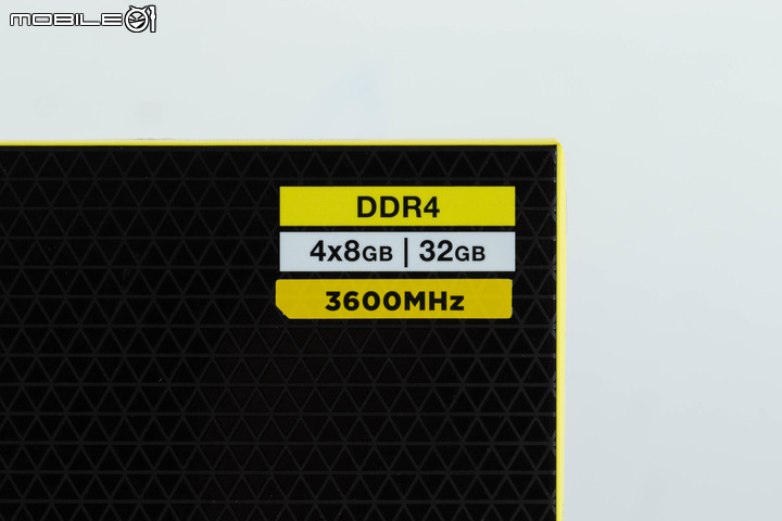 CORSAIR VENGENCE RGB RS／RT DDR4 記憶體模組開箱實測 世代中階封關之作