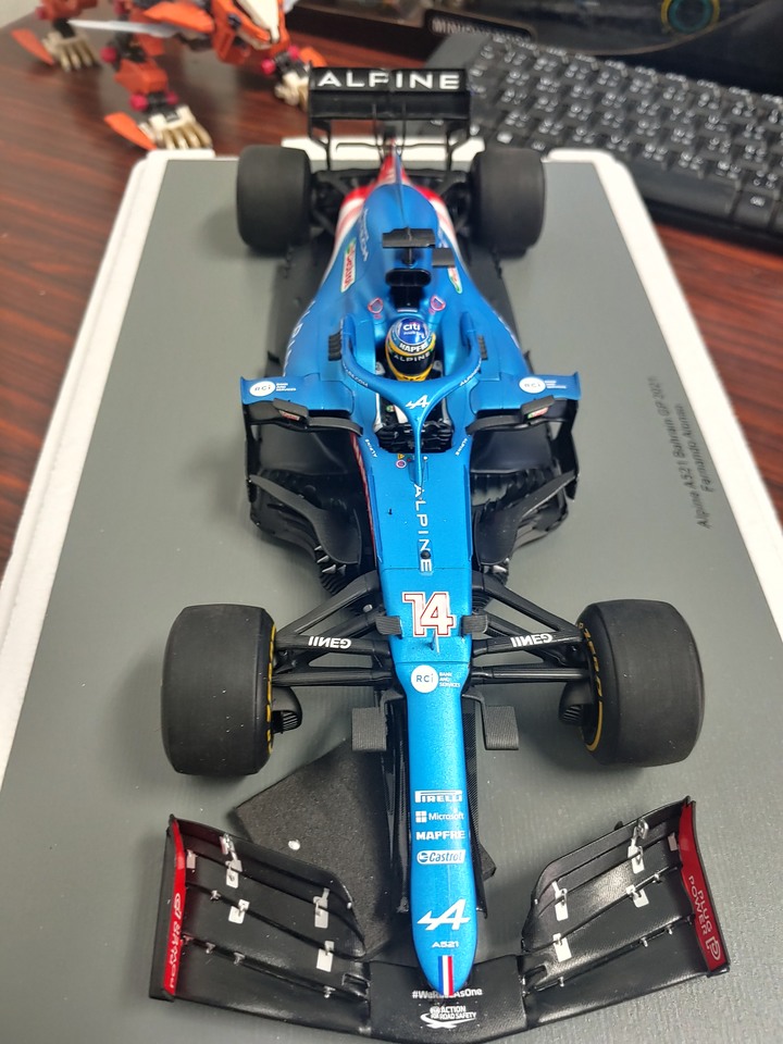 [開箱]1/18 SPARK ALPINE F1  TEAM  A521 FERNANDO ALONSO 2021