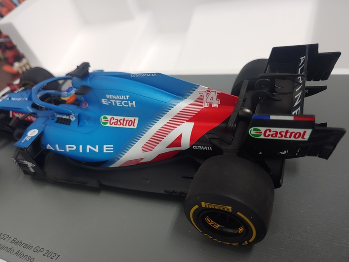 [開箱]1/18 SPARK ALPINE F1  TEAM  A521 FERNANDO ALONSO 2021