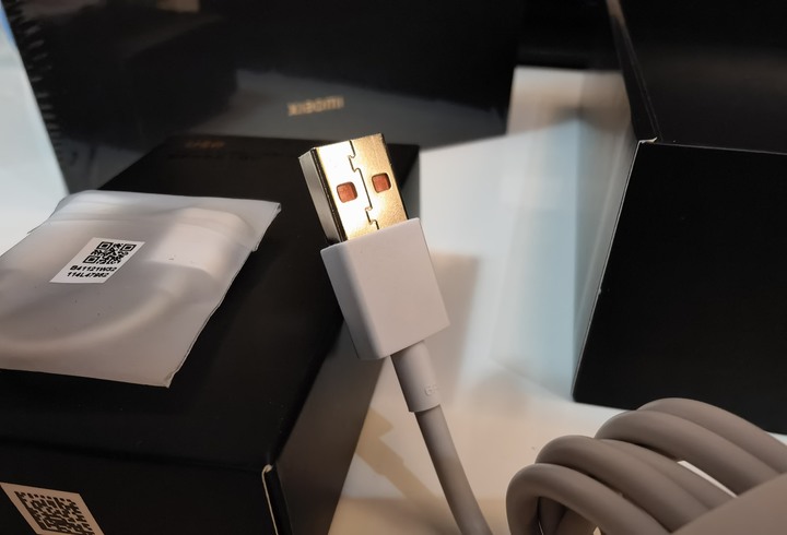 [開箱分享] 願稱你為CP值之最 真全面屏之小米MIX4影青灰 開箱