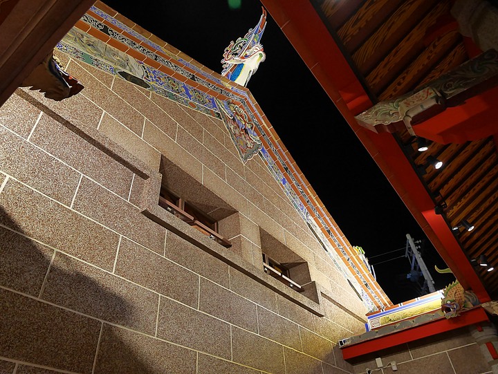 旗津天后宮｜高雄港旗鼓渡輪 — 打狗第一座媽祖廟，348歲重啟廟門，外掛旗鼓渡輪暮色