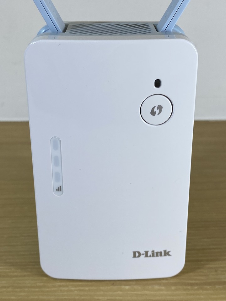點我看大圖 更上一層樓 打破空間的障礙 D-Link E15 無線延伸器