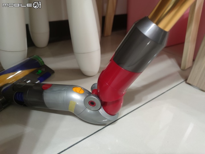 點我看大圖 金A試用| Dyson V12 Detect Slim Absolute Extra 無線吸塵器 | 髒髒現身無所遁形