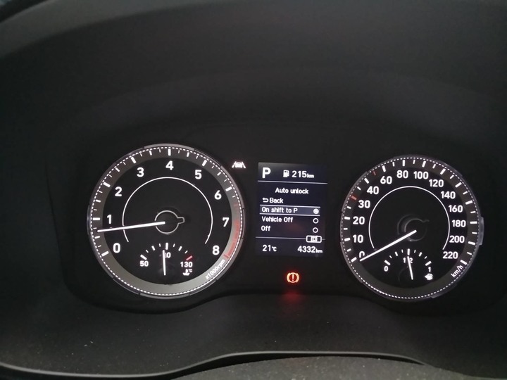 VENUE的業務員忘記說的事,以及駕車油耗實際測試,和操駕心得