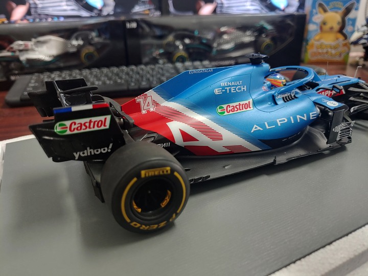[開箱]1/18 SPARK ALPINE F1  TEAM  A521 FERNANDO ALONSO 2021