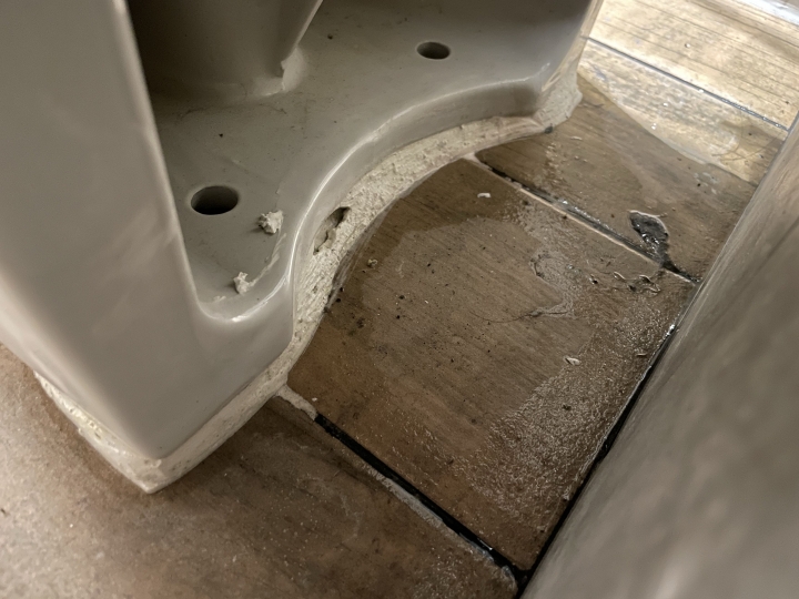 廁所異味 馬桶漏水