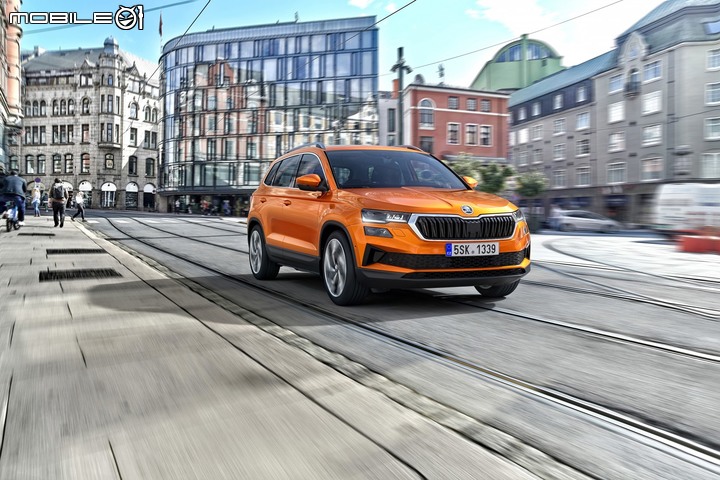 【海外新訊】Skoda Karoq小改款正式登場,外觀微整、導入矩陣式LED大燈!