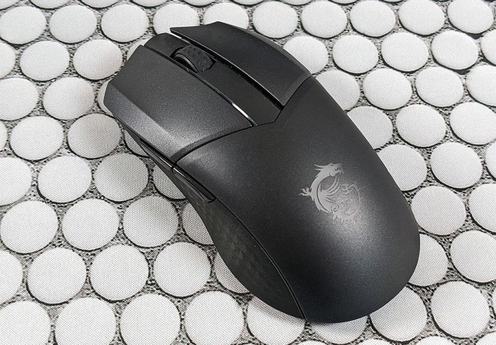 輕量好用的 MSI Clutch GM41 LIGHT WEIGHT WIRELESS 無線電競滑鼠開箱