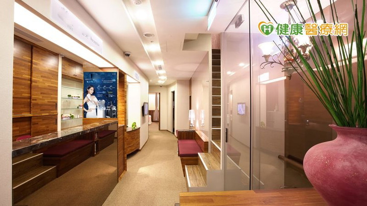 點我看大圖 抓住鬆弛筋膜層電音雙波打趴高級保養品