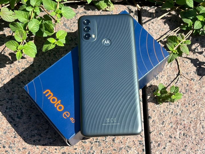挑戰最高CP值：moto e40免四千 大螢幕大電量面面俱到【束褲開箱】