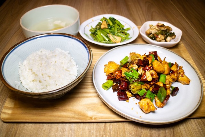 結合鐵板料理與現炒!台中「喜廚燒餐館」家常菜彷彿回到家