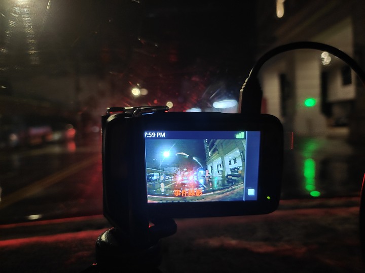 Mio MiVue™ 887 行車紀錄器開箱
