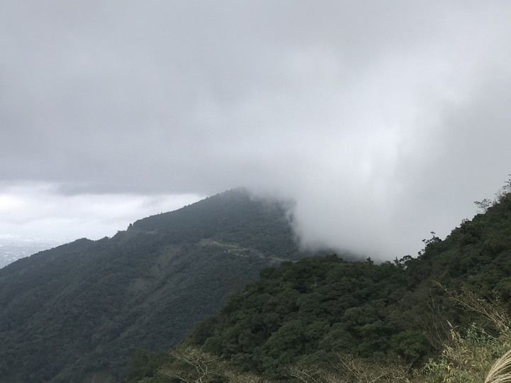小雲豹→輕易完成的野溪溫泉瀑布SPA♨️