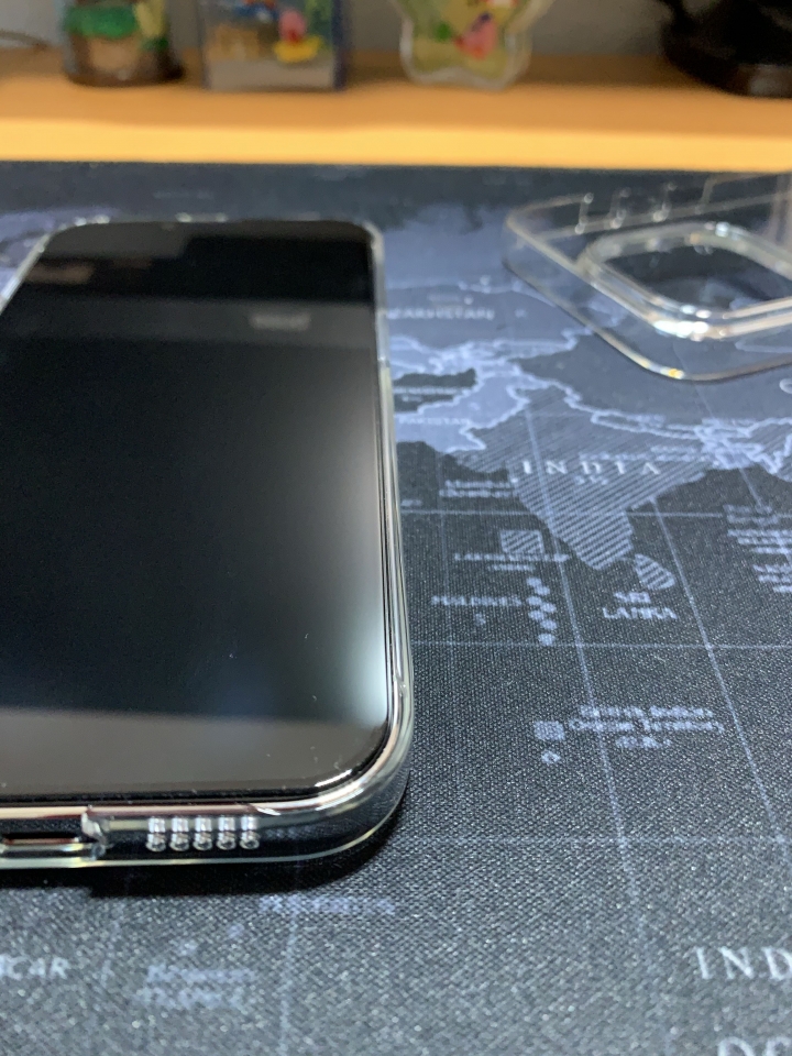 IPhone 13 Pro Air Jacket/Caudabe 透明殼心得分享