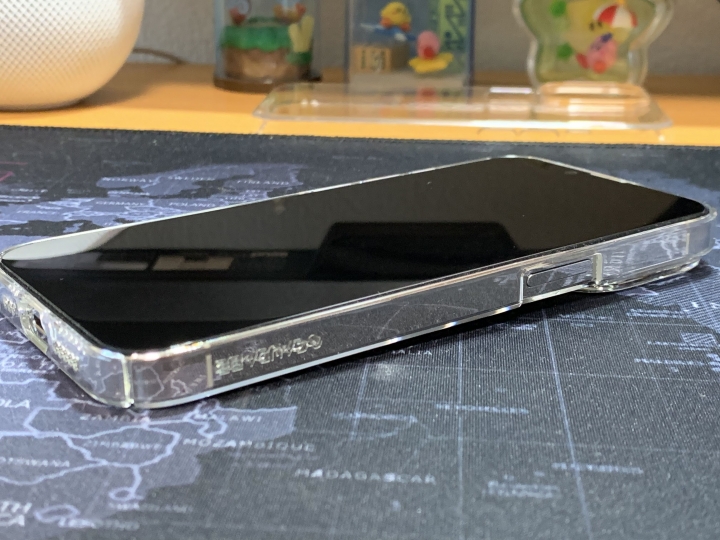 IPhone 13 Pro Air Jacket/Caudabe 透明殼心得分享