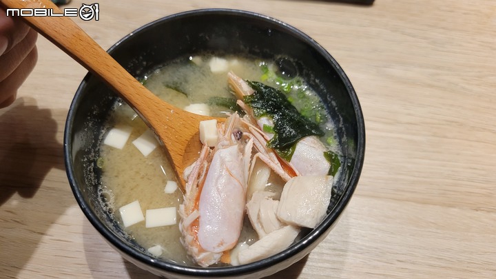 [食記] 巷弄靜謐無菜單料理 - 覓壽司 ，淡水值得推薦的在地好店
