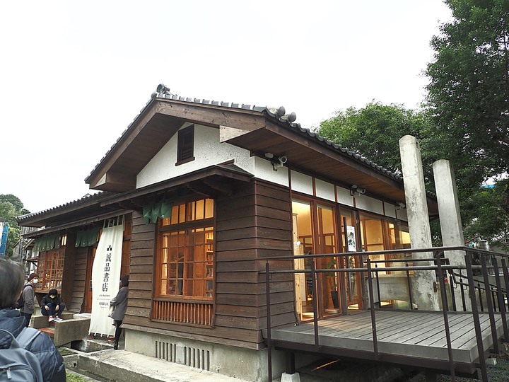 基隆要塞司令部校官眷舍|基隆要塞司令官邸|沙灣歷史文化園區 — 充滿文青風的大基隆歷史場景
