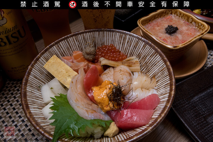 【臺南美食】必嘗特級海鮮丼｜生魚握壽司｜日本進口海味海膽｜職人精神新鮮上桌｜日本料理推薦｜嚴選新鮮漁獲｜無菜單料理~~鮨瑀壽司