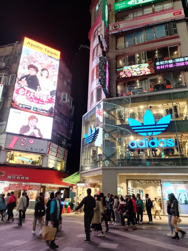 挑戰最高CP值：moto e40免四千 大螢幕大電量面面俱到【束褲開箱】