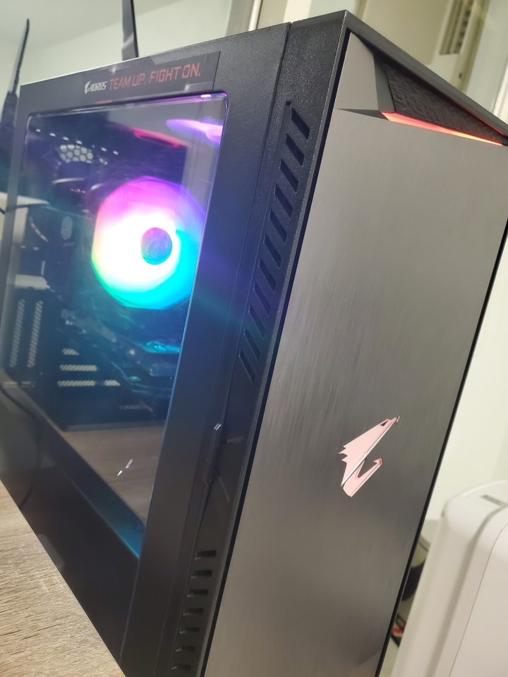 Aorus 機殼RGB問題