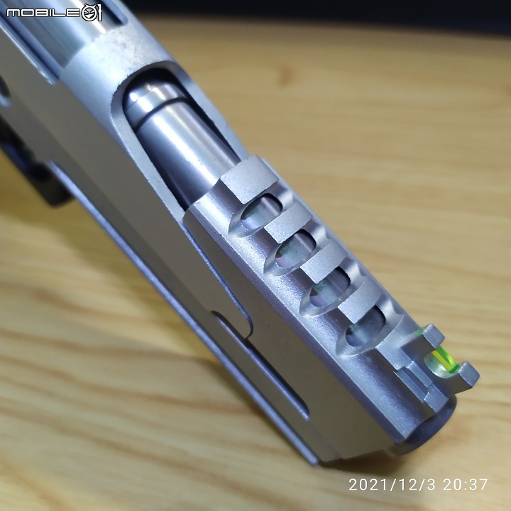 點我看大圖 WE Hi-Capa 5.1 老槍分享!