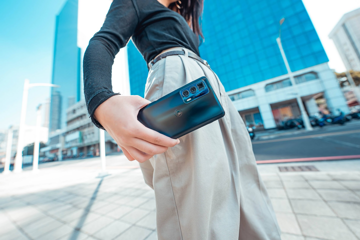 Motorola edge 20 pro 深度評測報告(Ready For) - 82 Motorola edge 20 pro 深度評測報告(Ready For) - 82