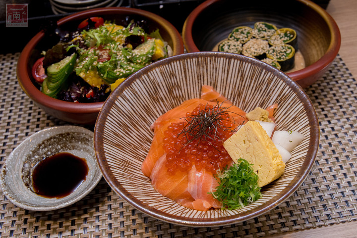 【臺南美食】必嘗特級海鮮丼｜生魚握壽司｜日本進口海味海膽｜職人精神新鮮上桌｜日本料理推薦｜嚴選新鮮漁獲｜無菜單料理~~鮨瑀壽司