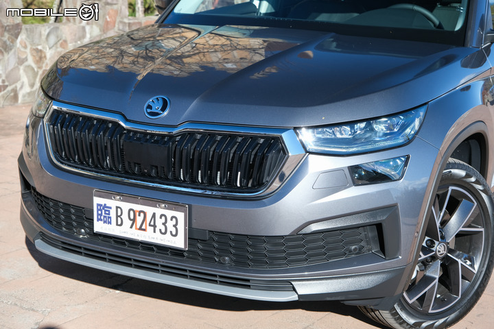 Škoda 小改款 Kodiaq 2.0TSI 4x4試駕|質感與科技再進化,熱賣實力不容小覷!