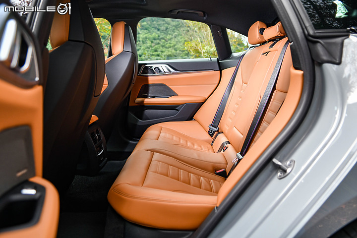 BMW大改款430i Gran Coupe M Sport試駕 │ 身著勁裝的文人，拿捏平衡的學問！