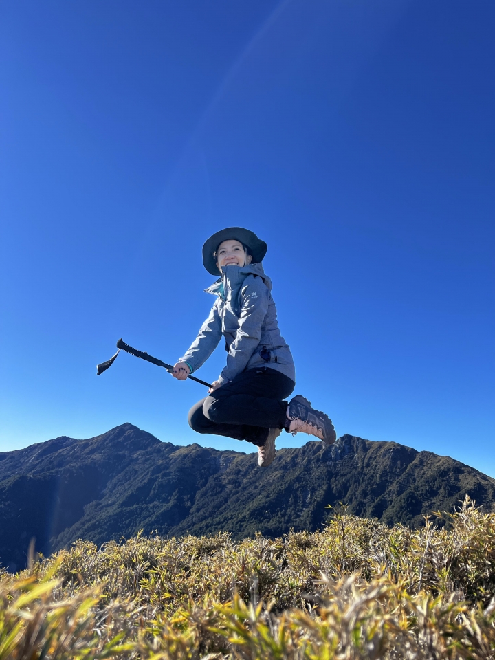 【百岳】夜宿月光下的新武呂溪,看朝陽灑落嘉明湖
