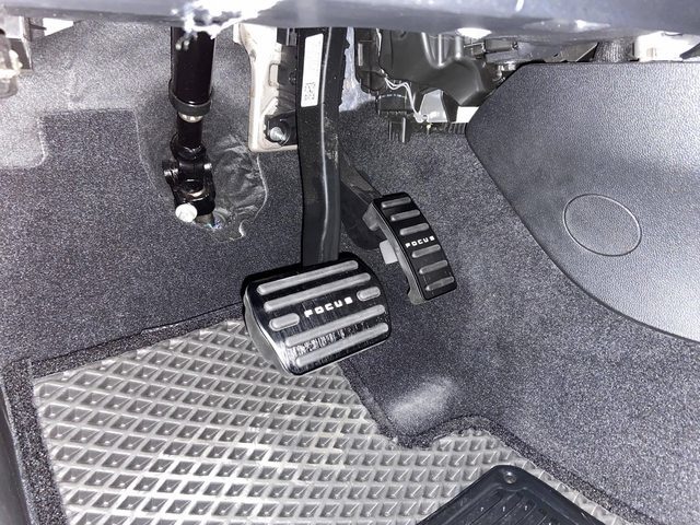 [分享] 2019 Focus mk4 改裝金屬煞車油門踏板