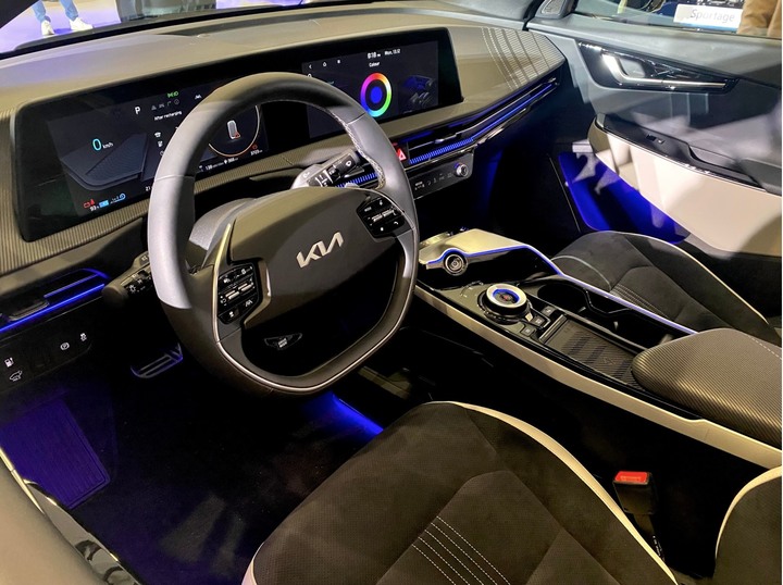 點我看大圖 KIA品牌大變身,EV6 電動車感覺滿值得期待?!