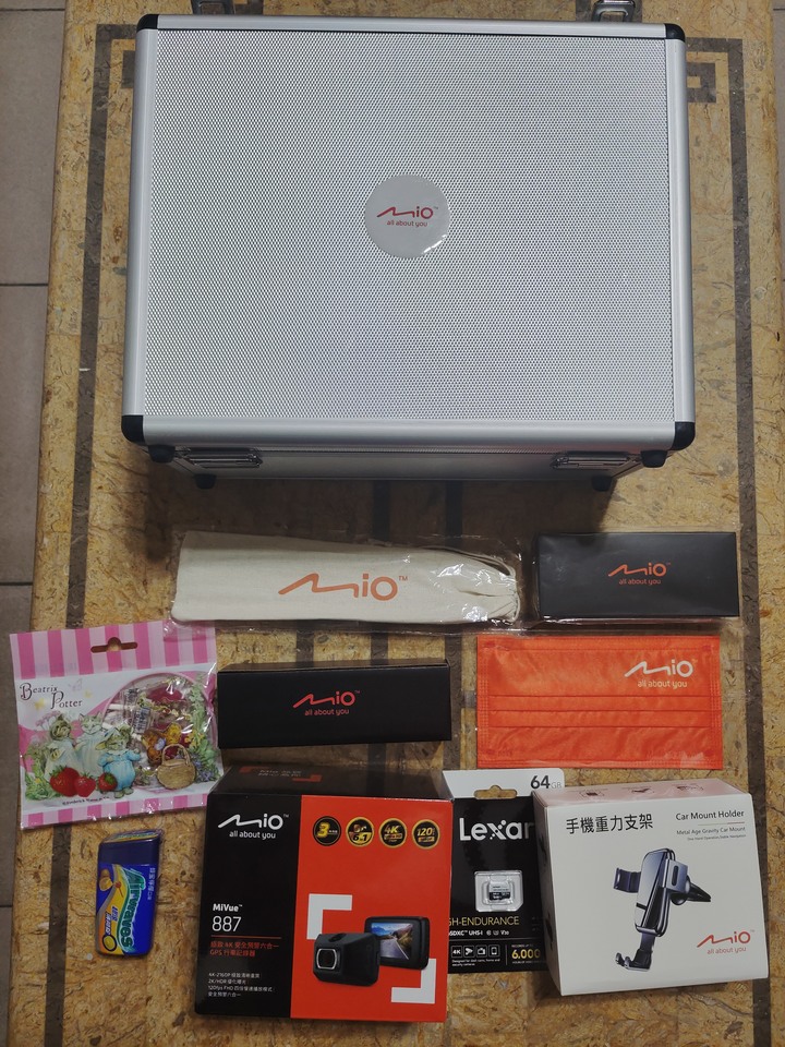 Mio MiVue™ 887 行車紀錄器開箱