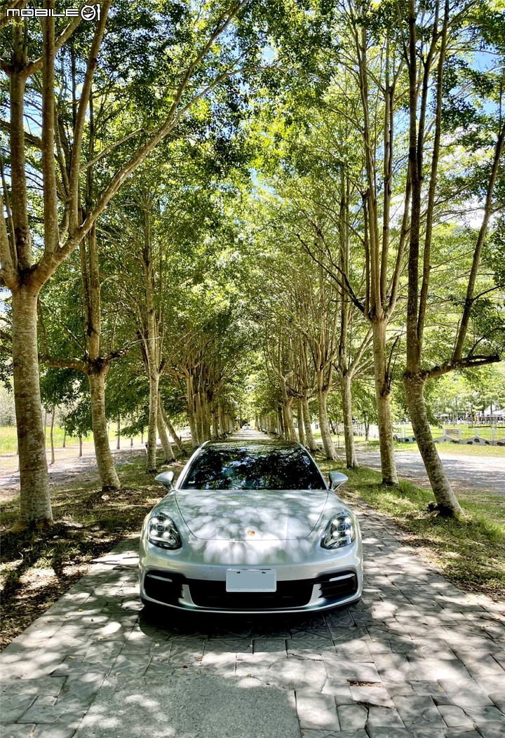 [分享]車庫多了一台Porsche Panamera