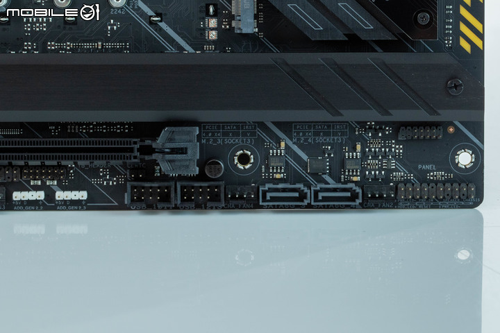 ASUS TUF GAMING Z690 PLUS WIFI D4 主機板開箱 隱藏在中階定位的實力派選擇