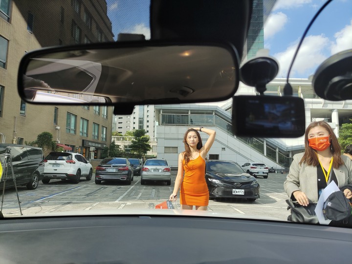 Mio MiVue™ 887 行車紀錄器開箱
