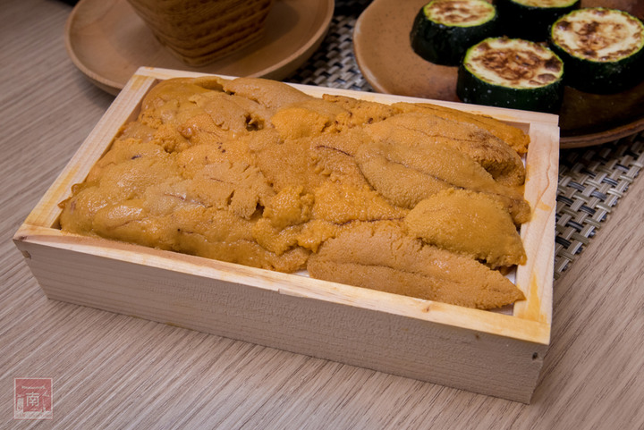 【臺南美食】必嘗特級海鮮丼｜生魚握壽司｜日本進口海味海膽｜職人精神新鮮上桌｜日本料理推薦｜嚴選新鮮漁獲｜無菜單料理~~鮨瑀壽司