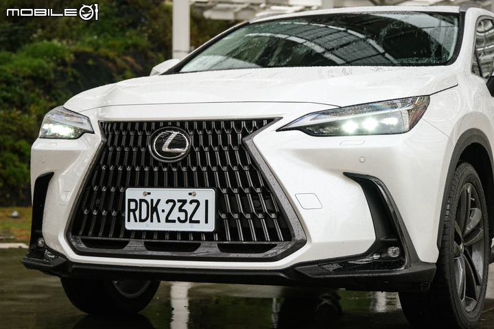 Lexus大改款NX350h試駕|除了是銷售冠軍傳人,還有更多你不知道的事