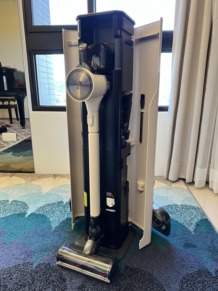 【吸塵器評測】居家美學、智慧科技、簡約時尚，一機包辦地板清理的好夥伴! LG CordZero ThinQ A9T All-in-One濕拖無線吸塵器 (A9T-ULTRA)