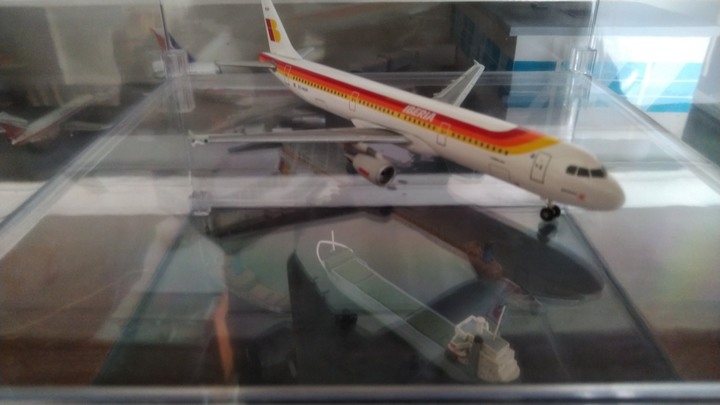 日本代購BUYEE西班牙伊比利亞A321模型