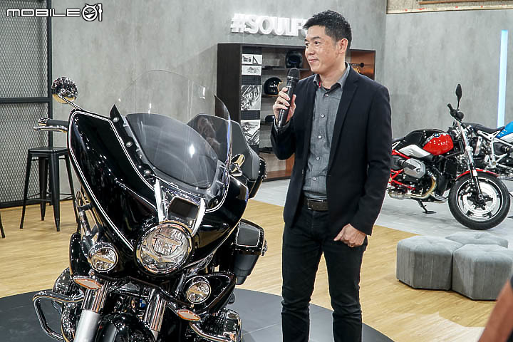 【採訪】BMW Motorrad R 18 Transcontinental 壯遊台灣上市！S 1000 R 不漲價同步推出！